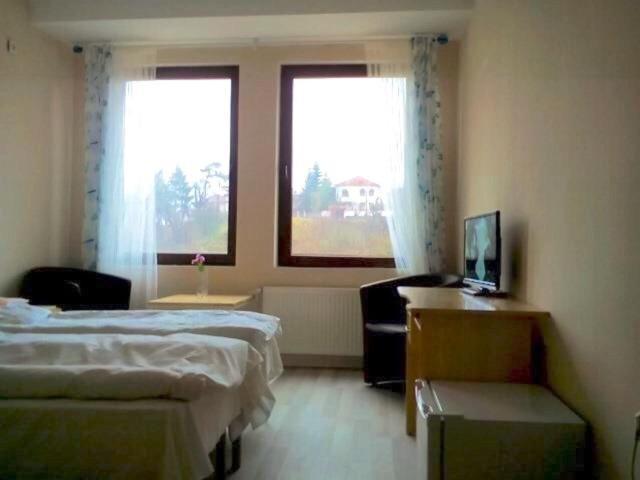 Hotel Hinovi Hvoyna Bilik gambar