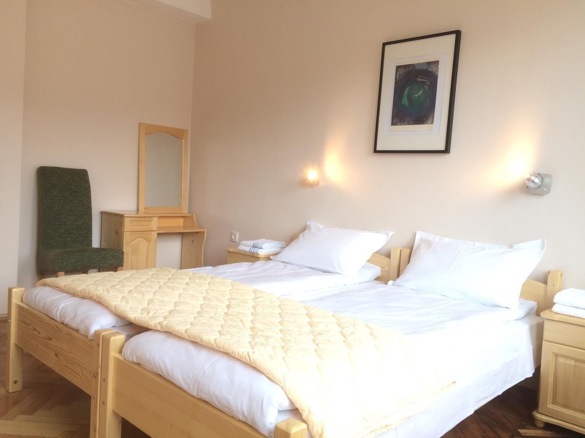 Hotel Hinovi Hvoyna Luaran gambar